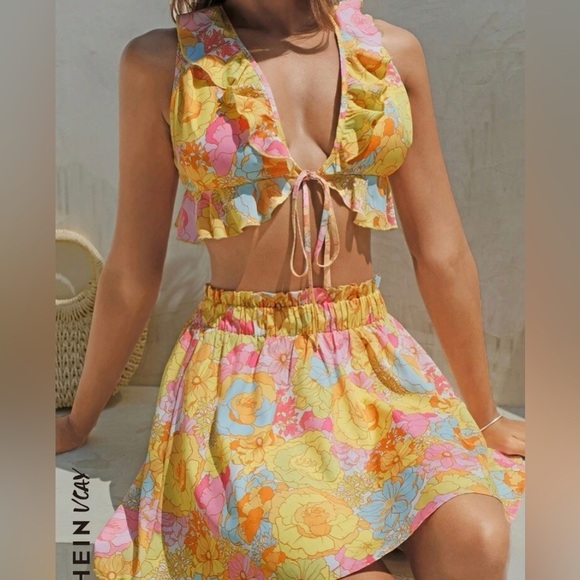 Floral Print 2 piece outfit. Size XL new in bag  multi flower outfit cute boho - Picture 2 of 5